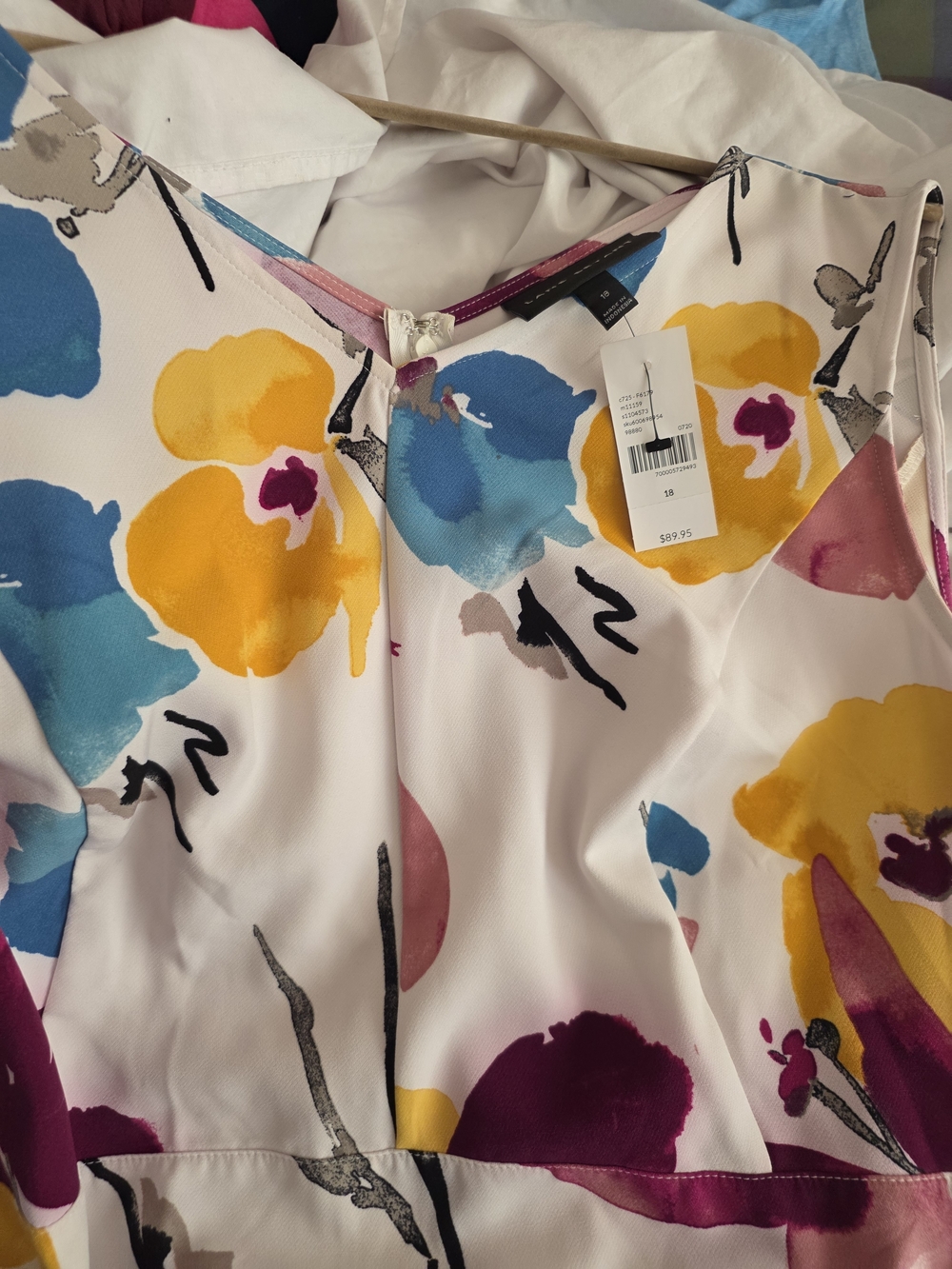 Lane Bryant Floral Fit-and-Flare Sleeveless Top in White with Multicolor Print